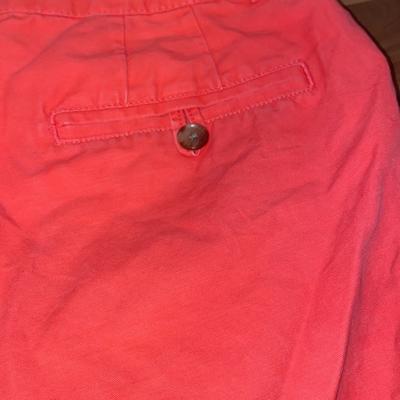 GAP size 6 maternity shorts - Picture 5 of 5